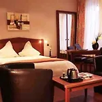 מלון Mercure Grand Centre Cathedrale 4*