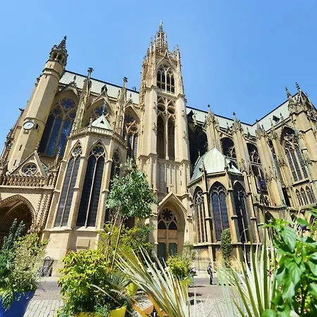 מלון Mercure Grand Centre Cathedrale 4*