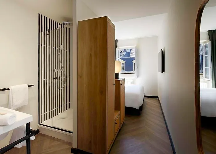 Отель Mercure Grand Centre Cathedrale