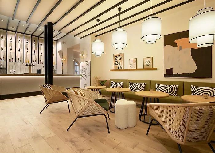 Hotel Mercure Grand Centre Cathedrale 4*