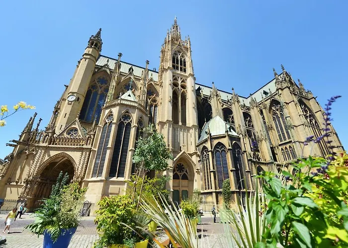 Отель Mercure Grand Centre Cathedrale 4*